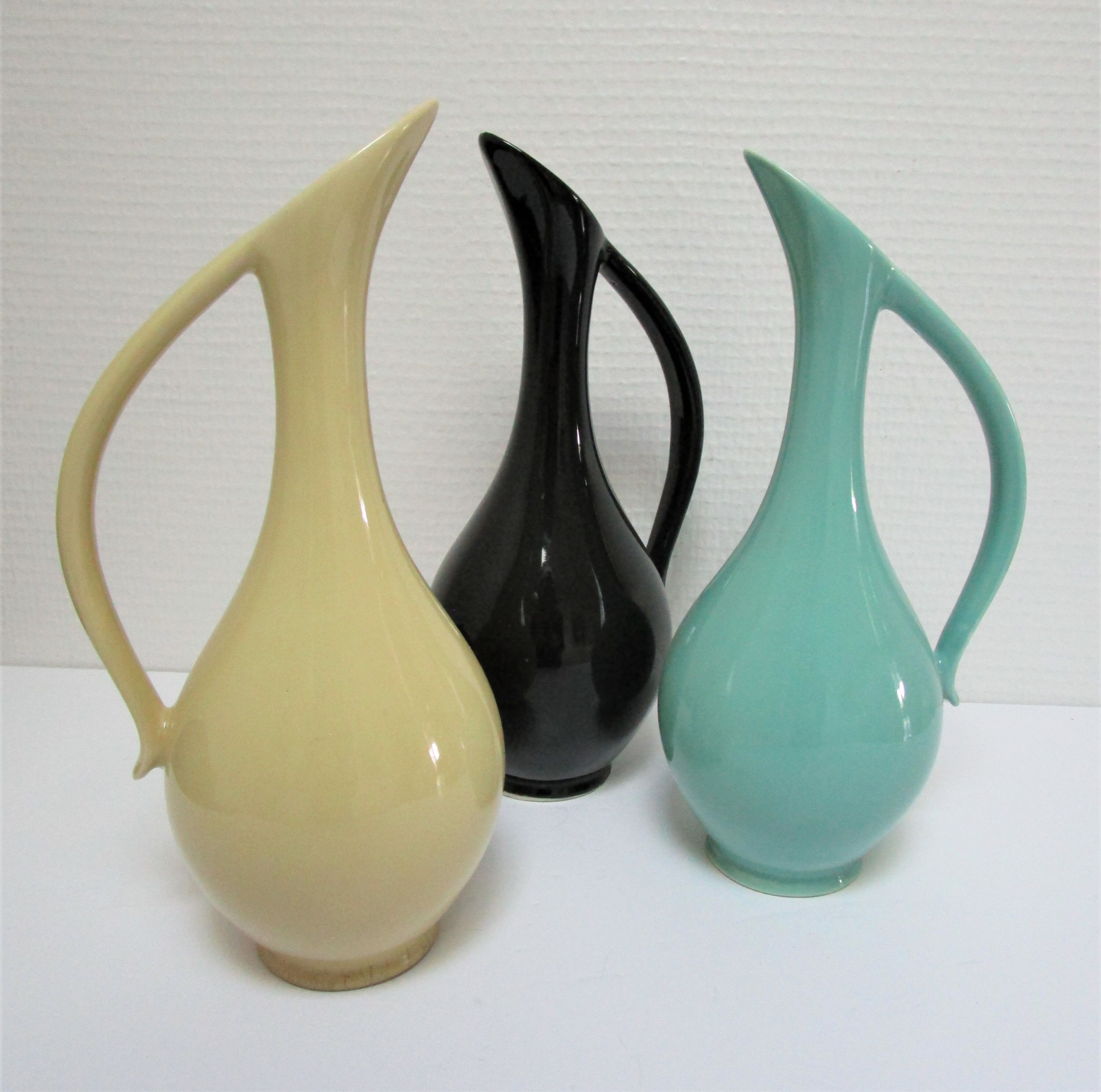 Three ceramic enamels design 60s soliflores black yellow green