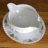 Double-spouted sauceboat from Bavaria Germany in very good condition
