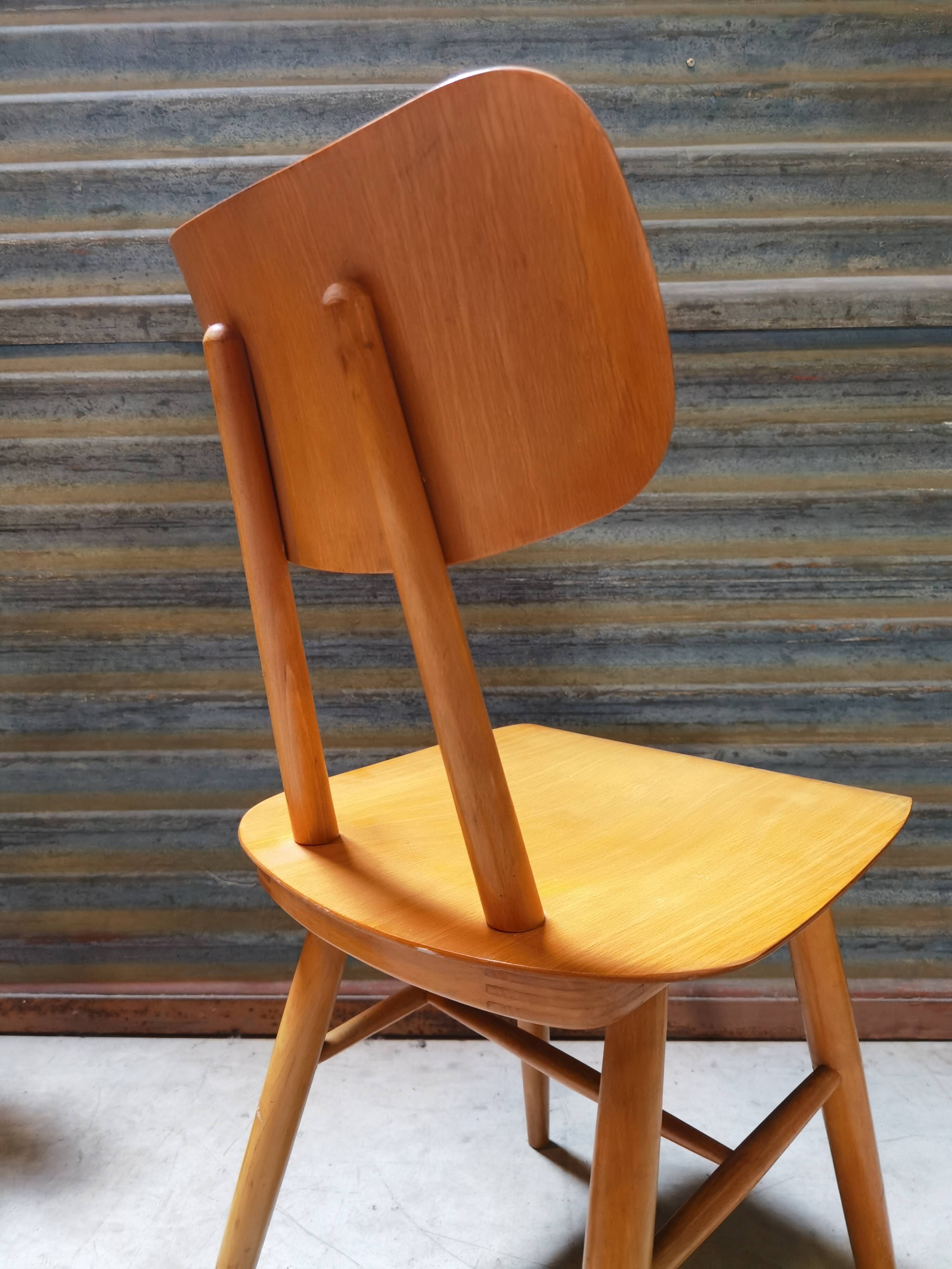 Set of 5 all-wood chairs published by Ton 1960