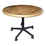 Round table 1970