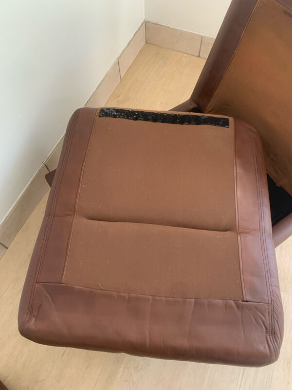 Chauffeuse cuir vintage Jacques Charpentier