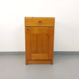 Charlotte Perriand selection Les Arcs vintage pine storage unit from the 60s and 70s