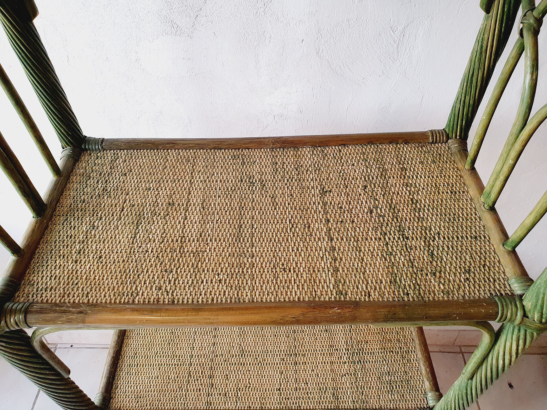 Bamboo shelf & green rattan