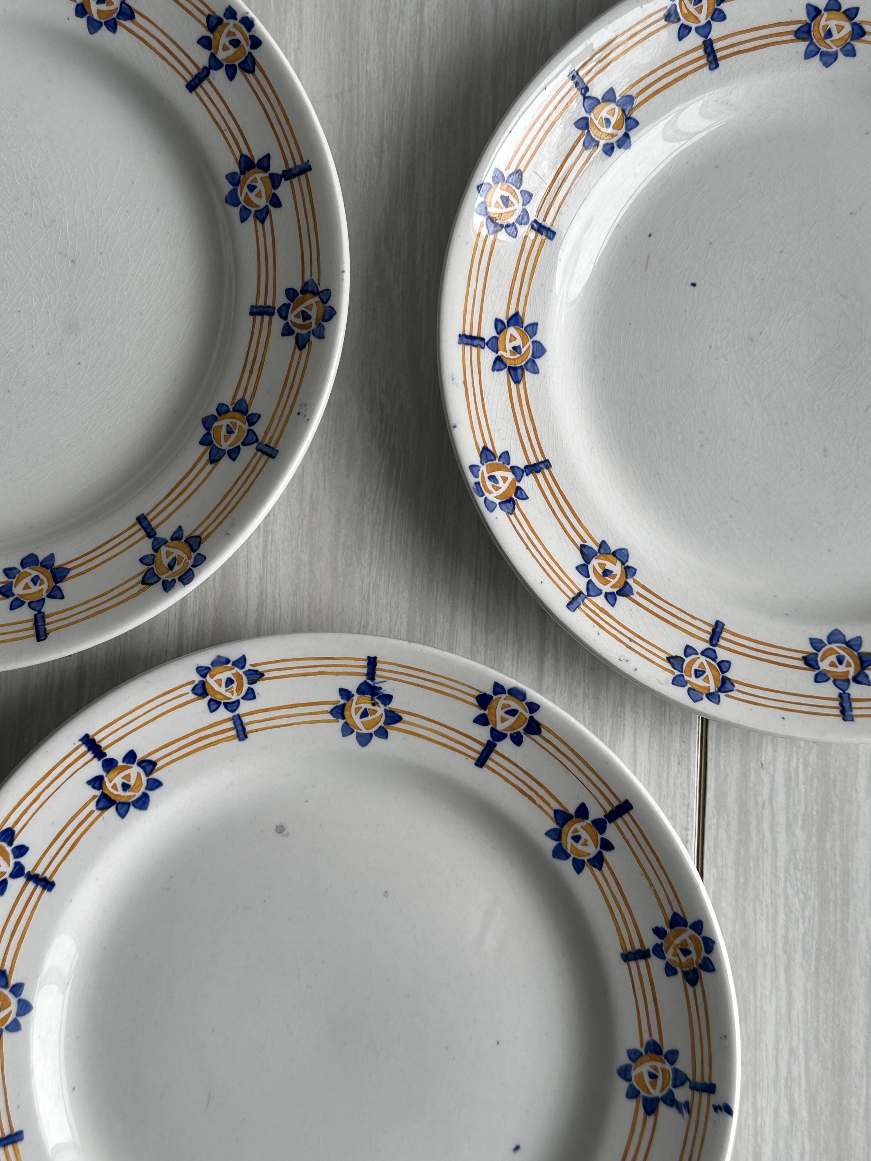 3 blue flower pattern dessert plates