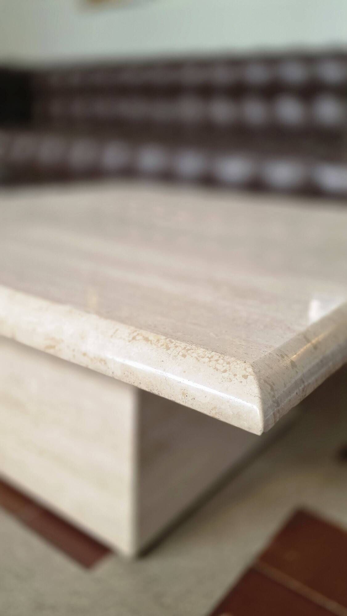 Roche Bobois table basse travertine