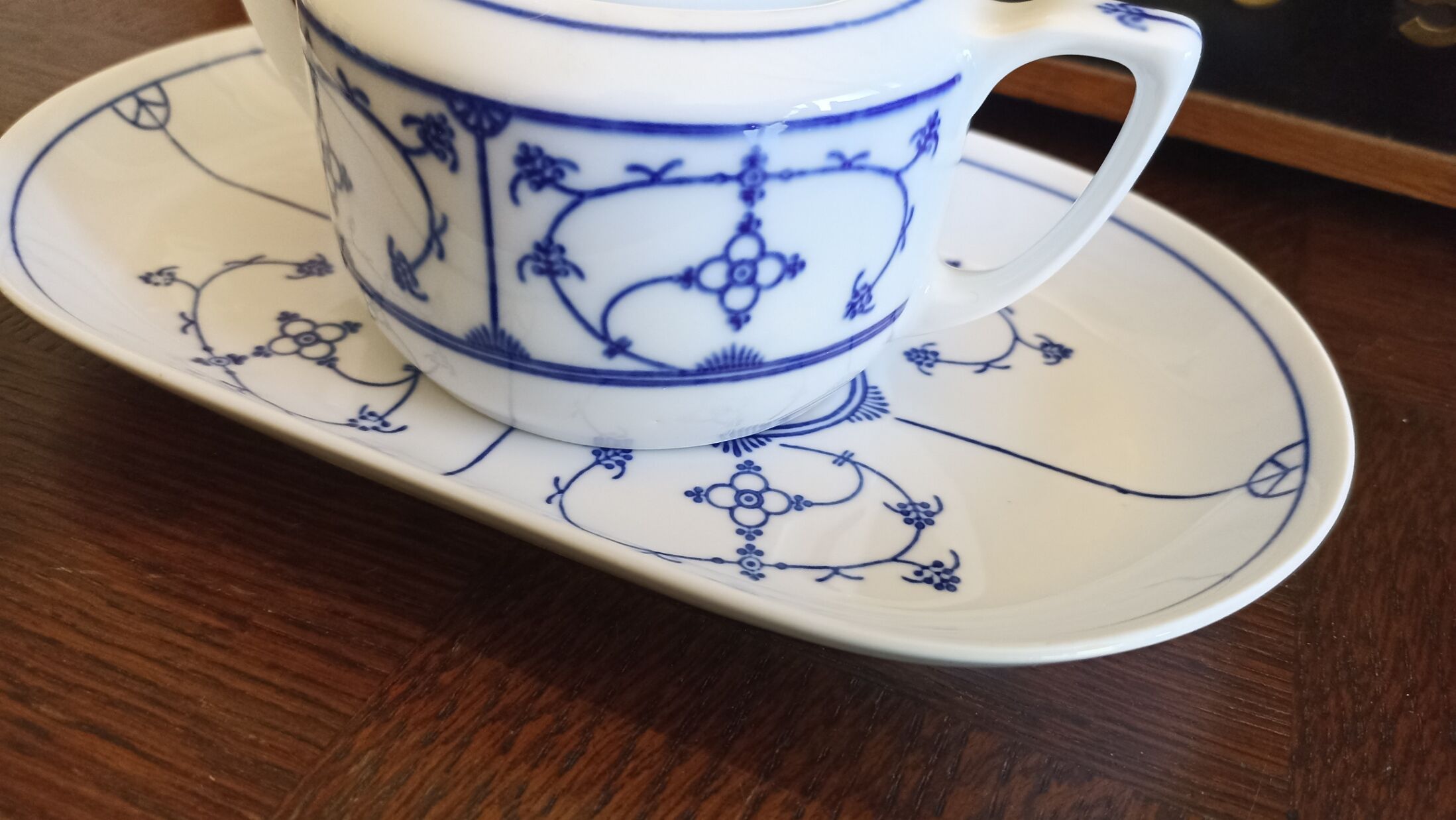 Sugar bowl and porcelain top Jäger Eisenberg - Saxon Blue
