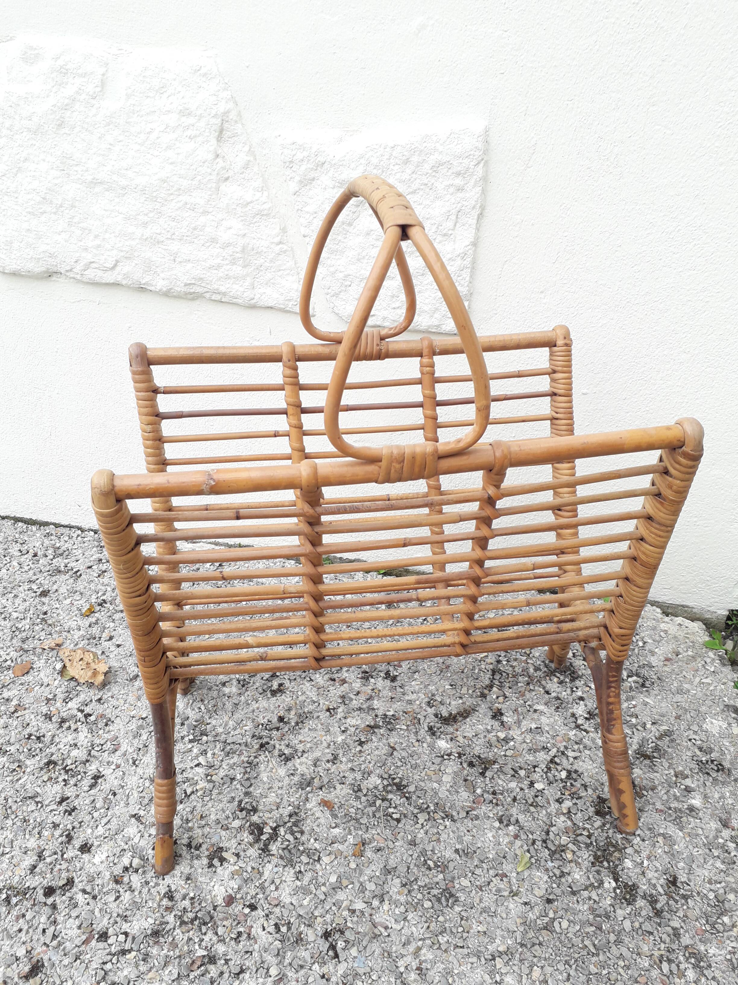 Porte-revues en rotin (année 70)