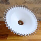 White opaline suspension toothed 26 cm diameter