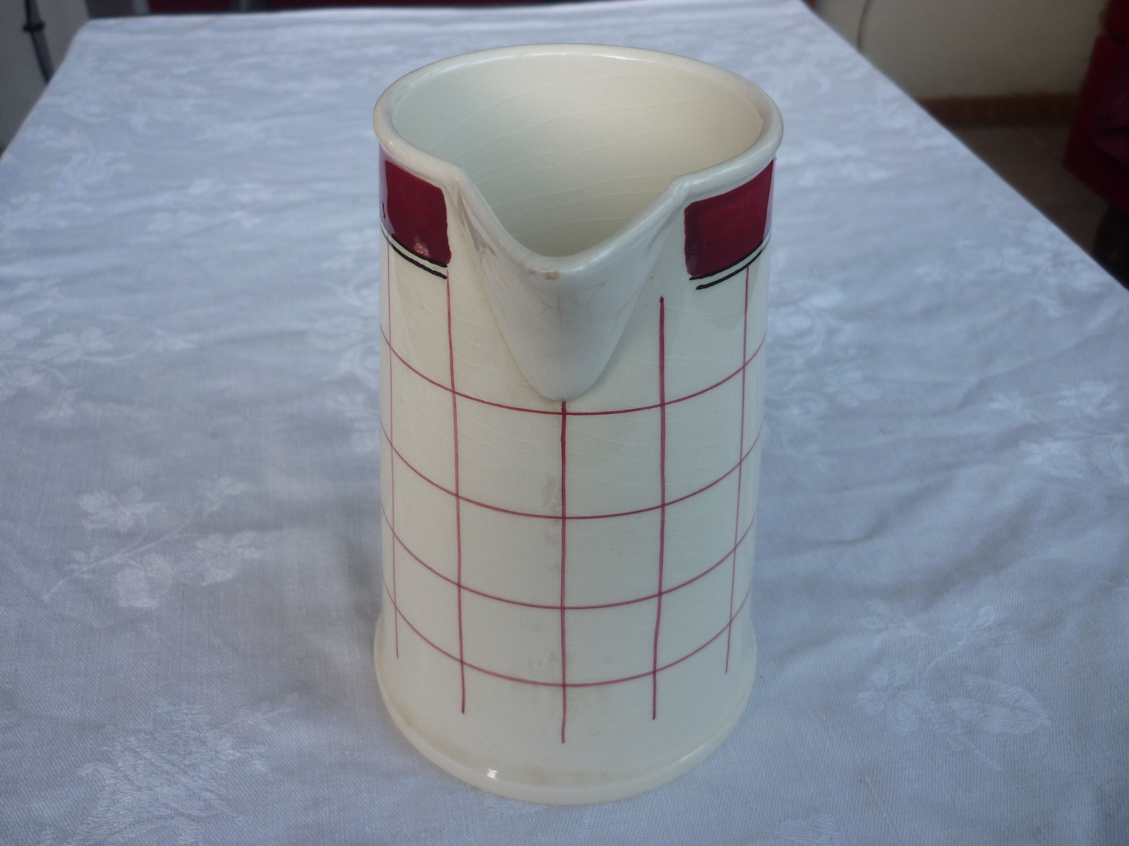 Pichet pot a lait faience de Gien carreaux