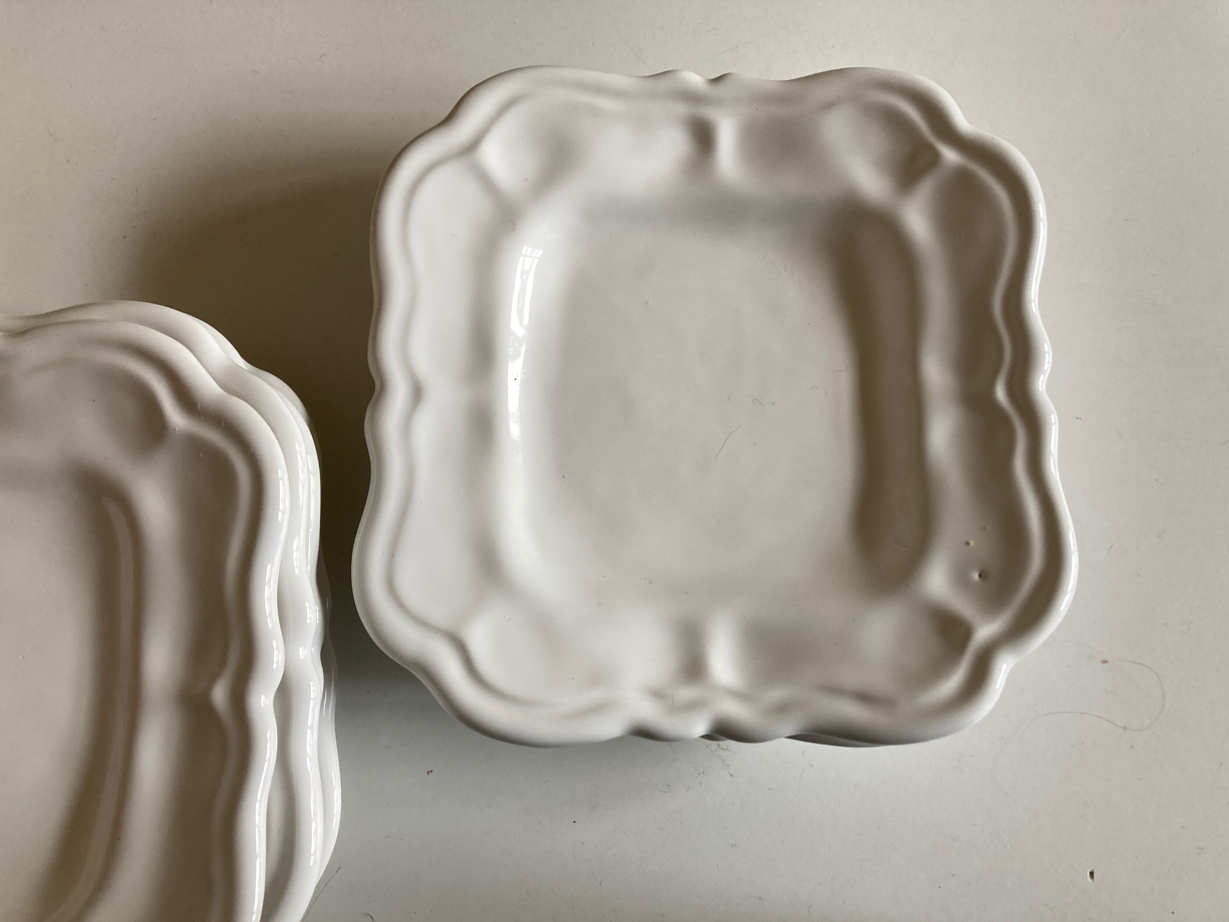 Set 6 plates in glazed earth with Moustiers godrons 1970