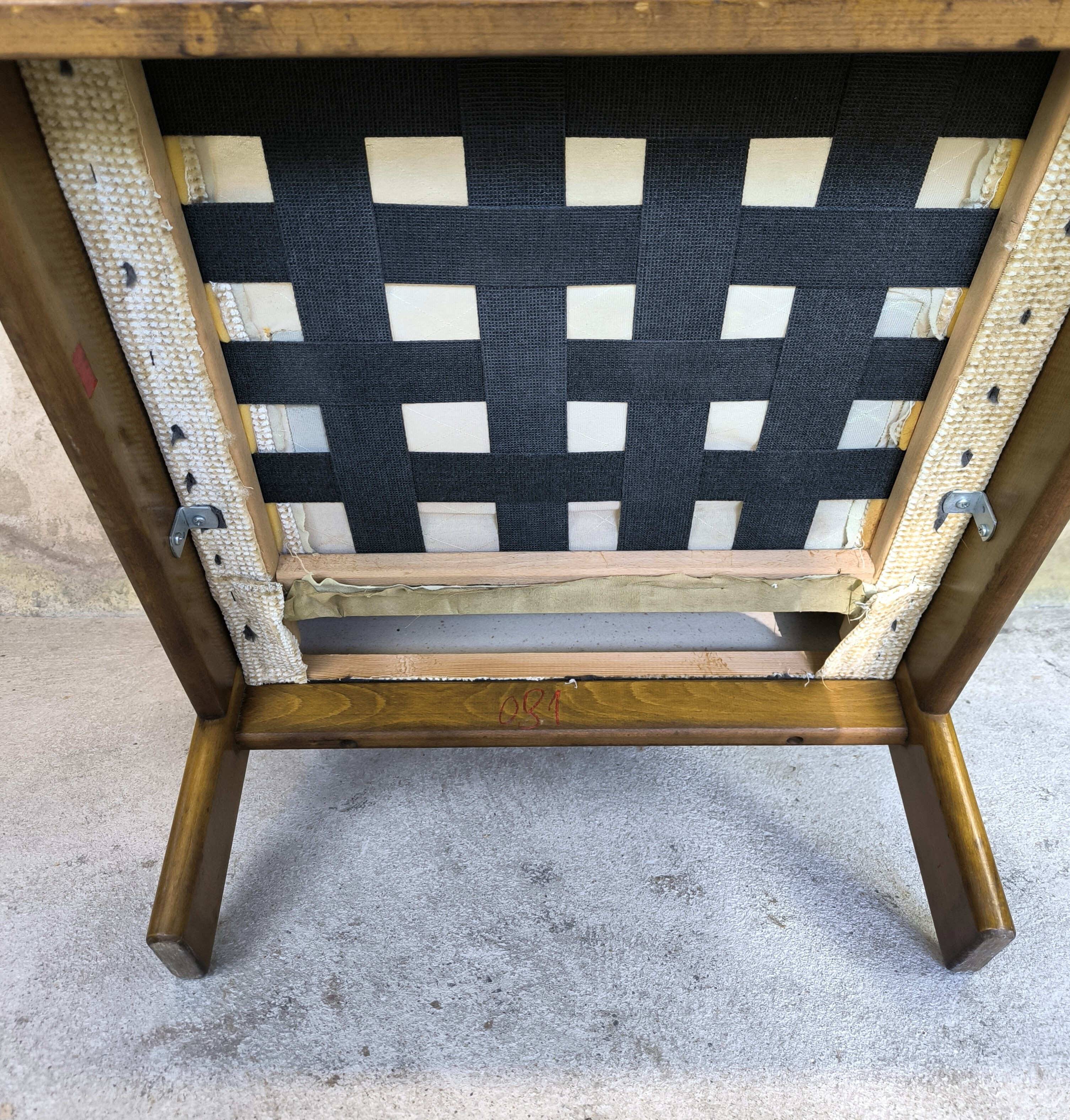 Fauteuil vintage en bois et laine