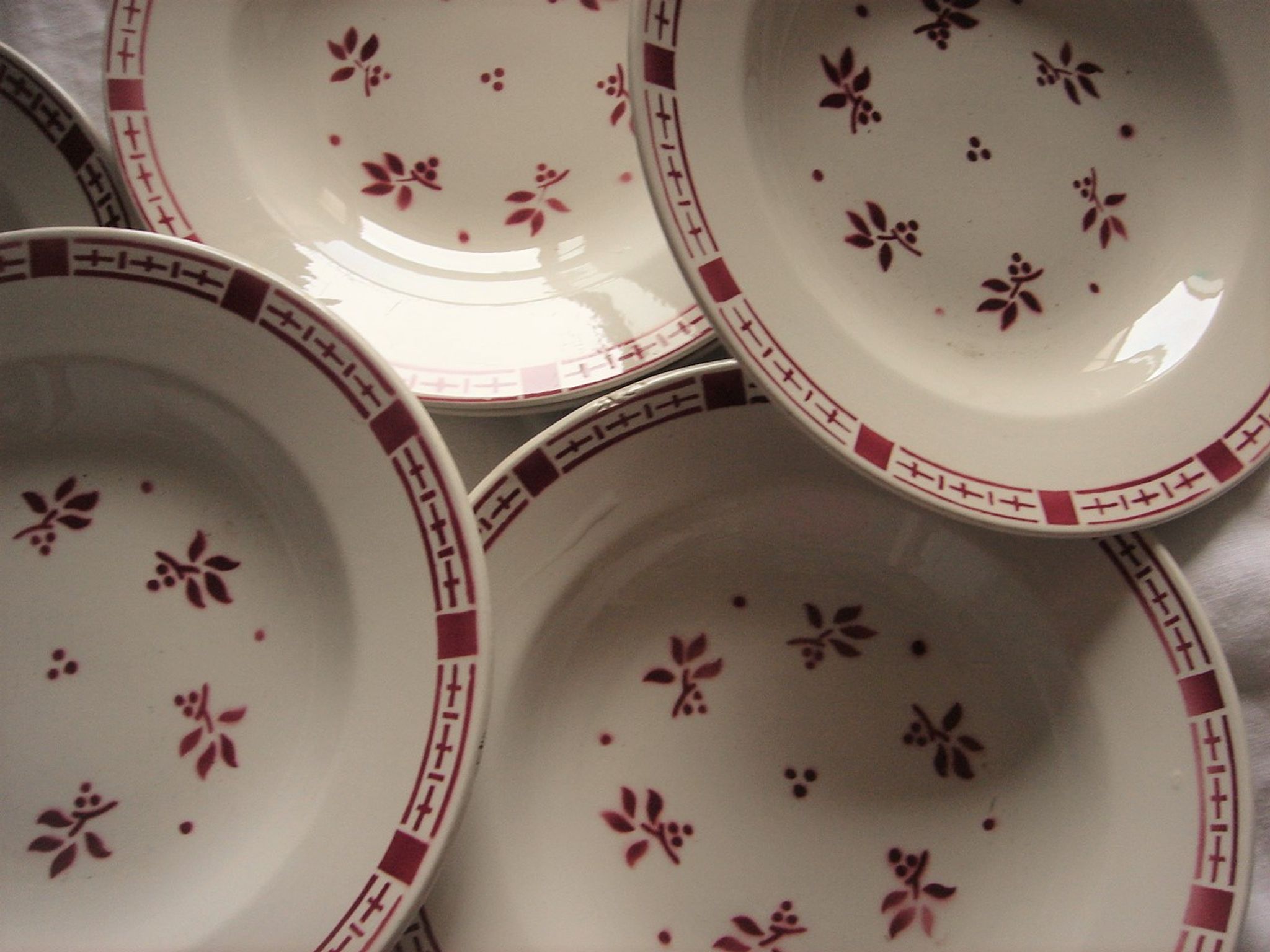 Lot 6 hollow plates Digoin Sarreguemines Dominique Red Flowers Art Deco