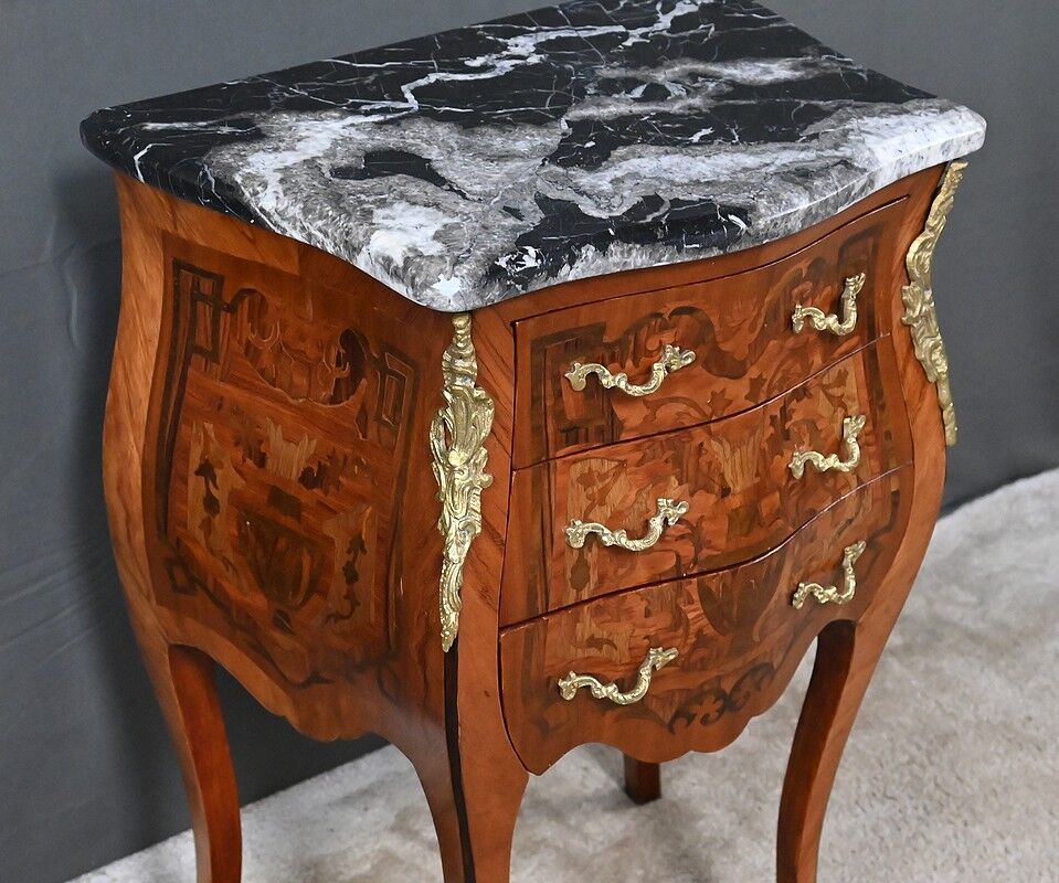 Petit meuble de salon en marqueterie, style Louis XV – Milieu XXe