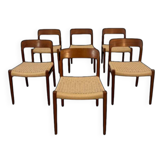 Danish design icon – Set of 6 model 75 chairs by Niels Otto Moller