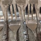 12 silver-plated metal cake forks, Ercuis Russian model.