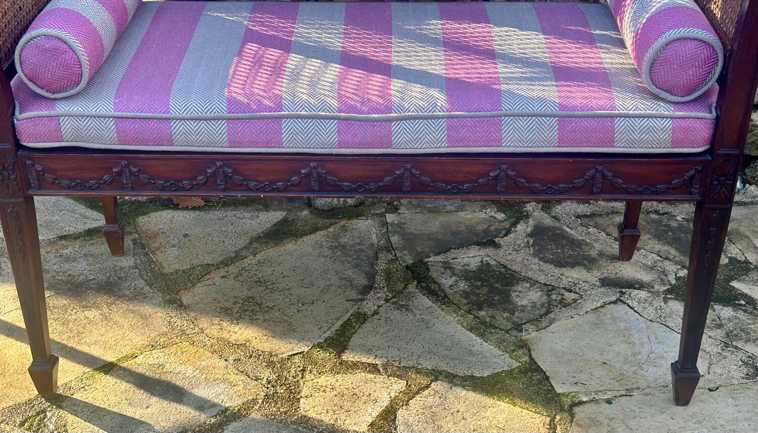 small bench or Love Seat in Mahogany circa 1860