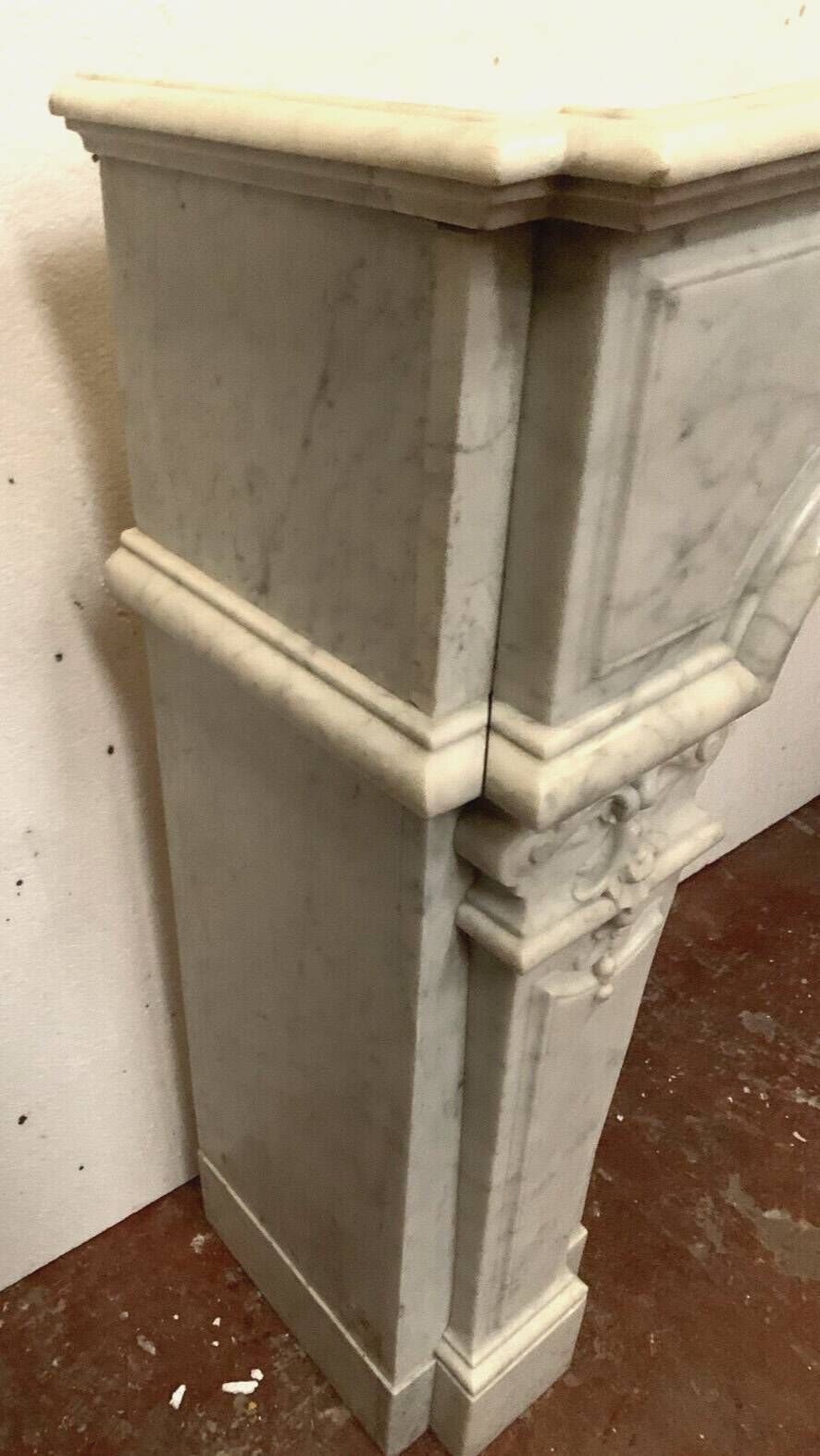 Regency style fireplace in white Carrara marble, Italy, 19th century.