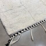 White wool rug in relief 152x240cm