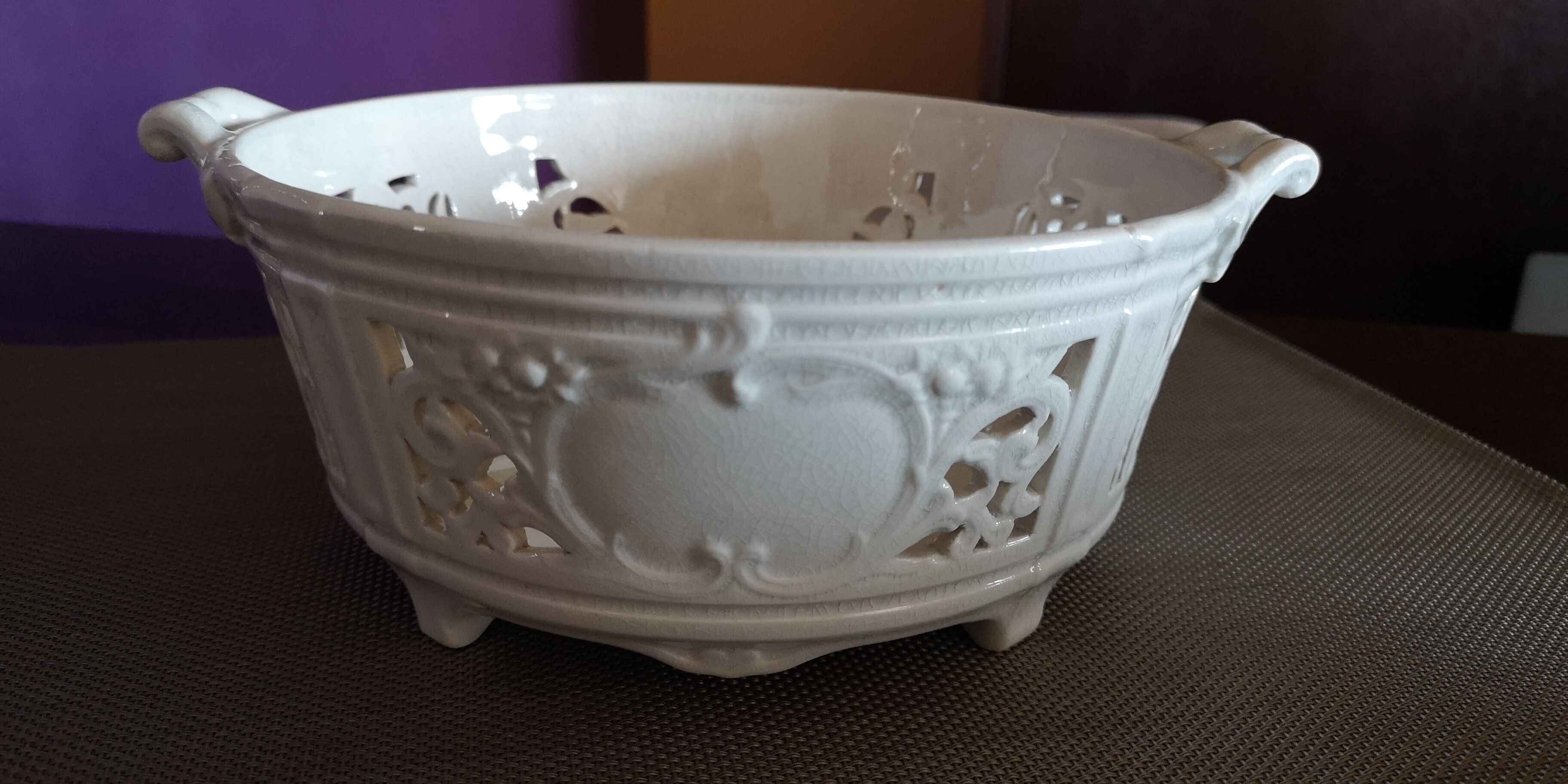 Fruit cup Keller and Guérin Lunéville 1st half 20th century
