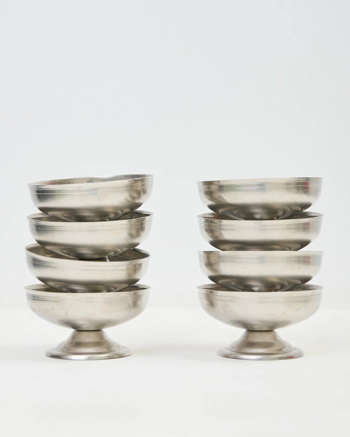 Engraved dessert bowls, Rémy Letang (1 of 2)