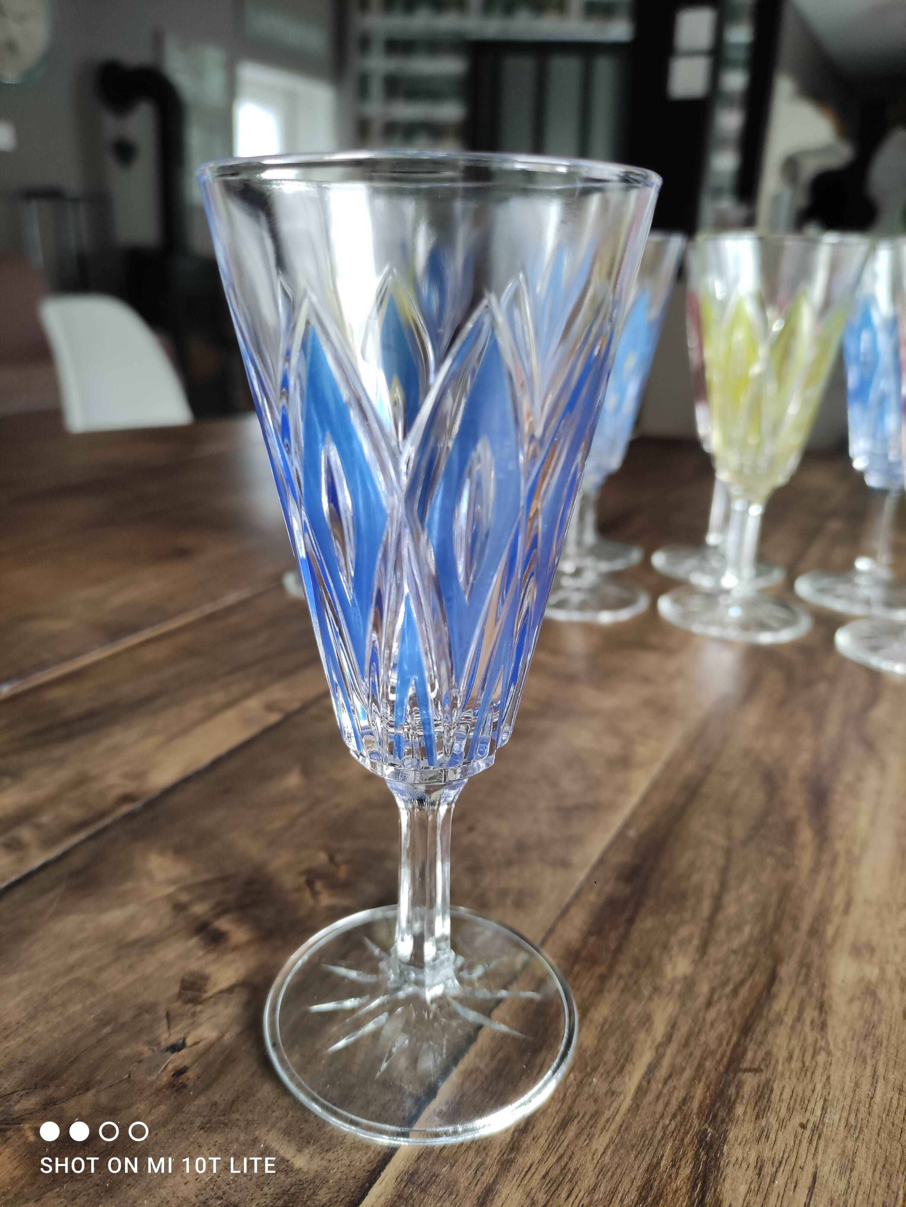 Set of 11 champagne flutes in colored glass 3 colors starry foot