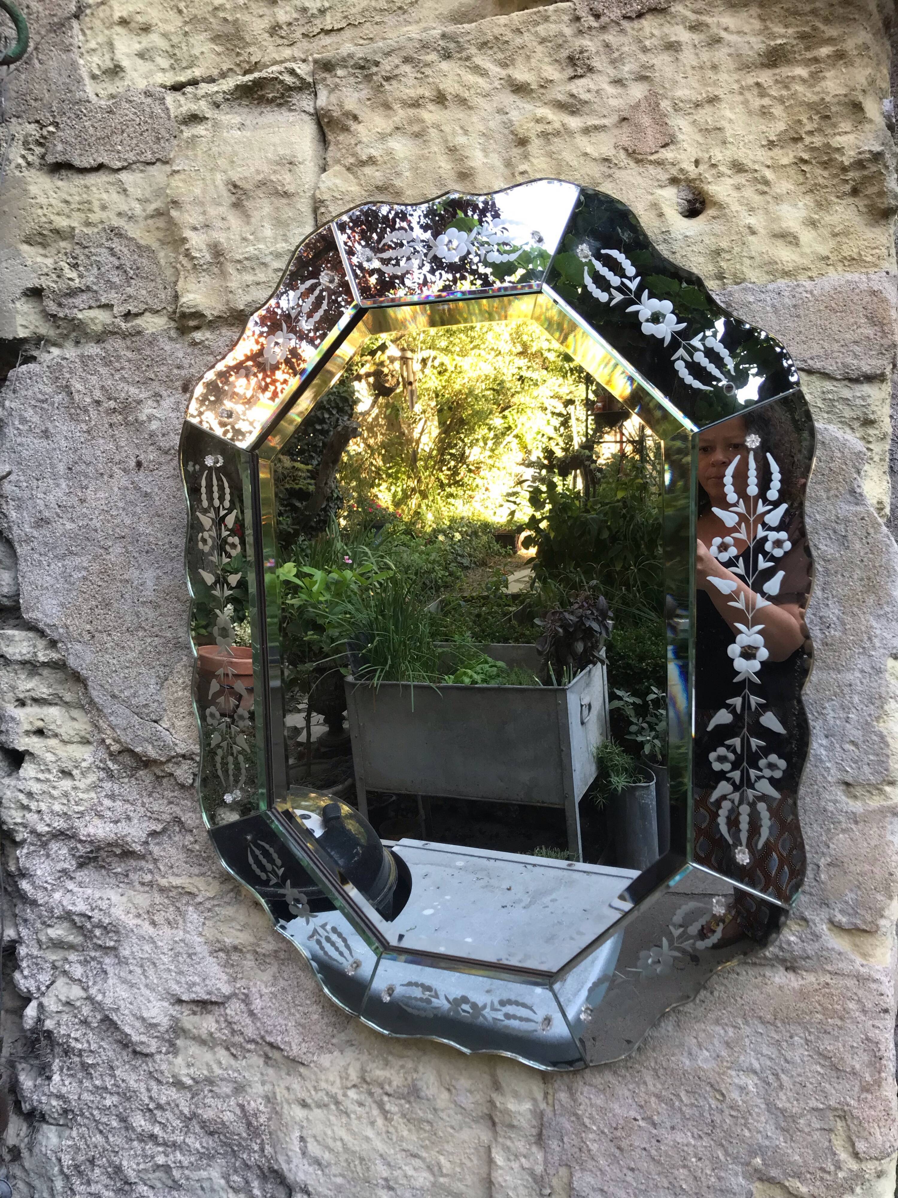 Octagonal Venetian mirror 89 x 68 cm