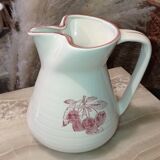Pitcher or pitcher