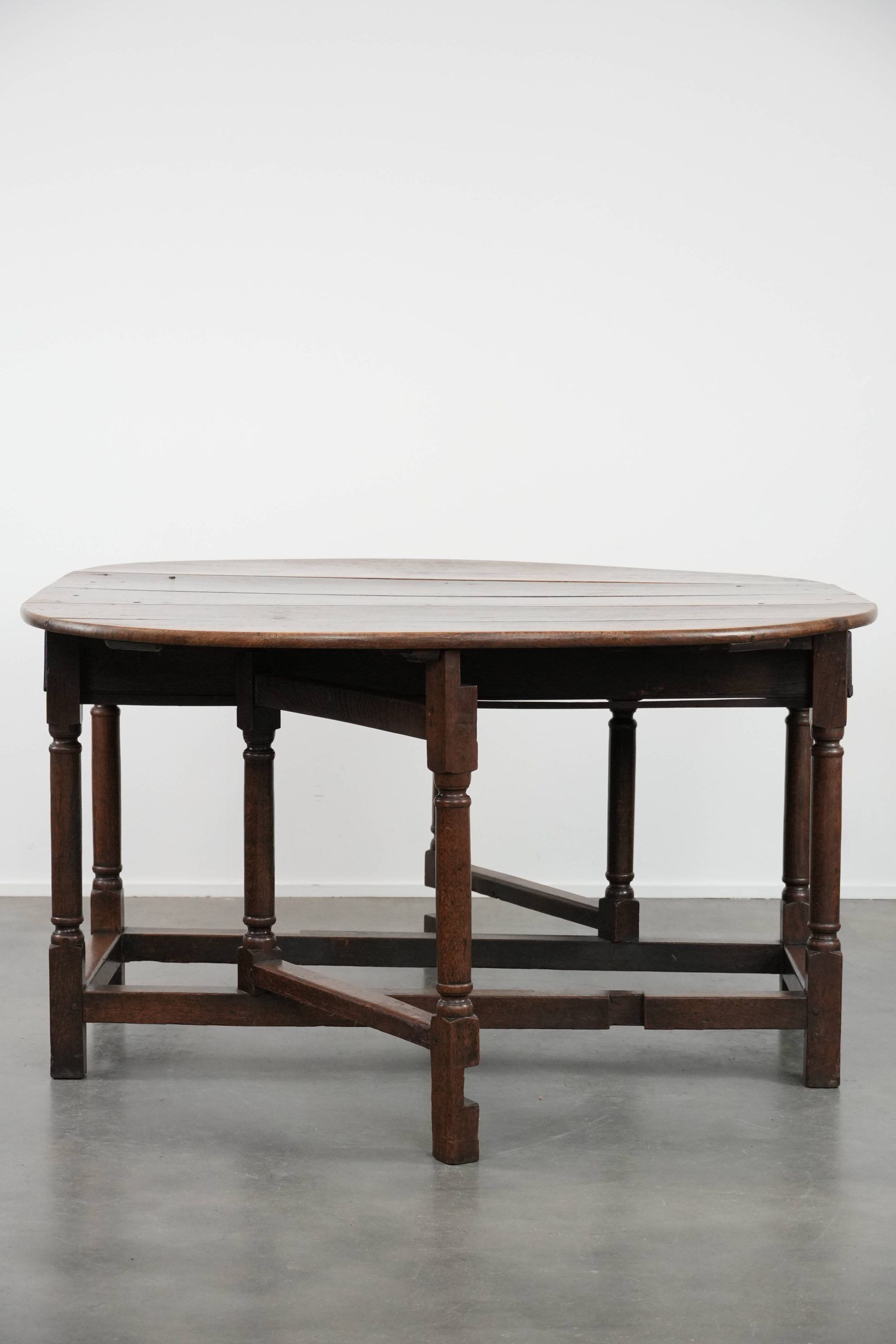 Antique English oak side/dining/gateleg table from the 18th century