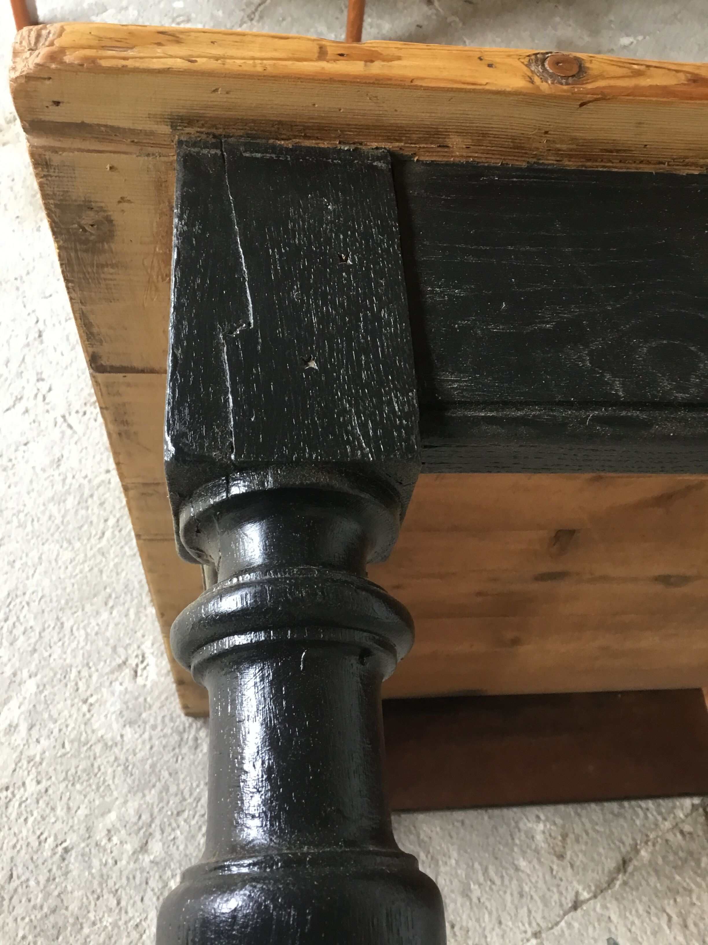 Large farmhouse table 180 cm feet turned - early twentieth