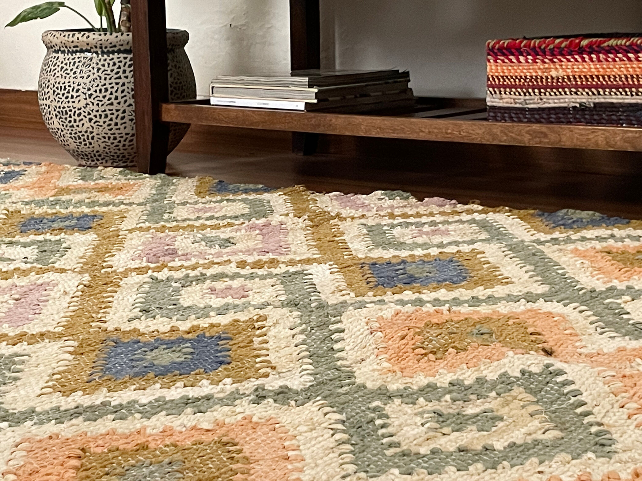 Cotton handwoven rag rug, recycle fabric