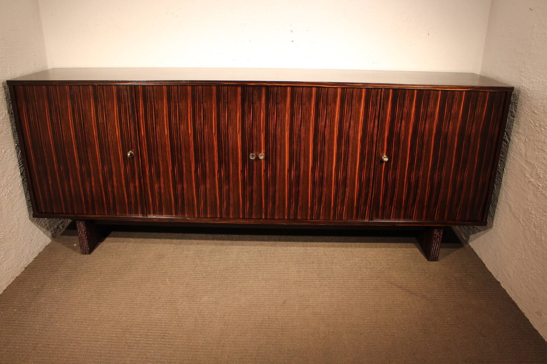 Brutalist enfilade