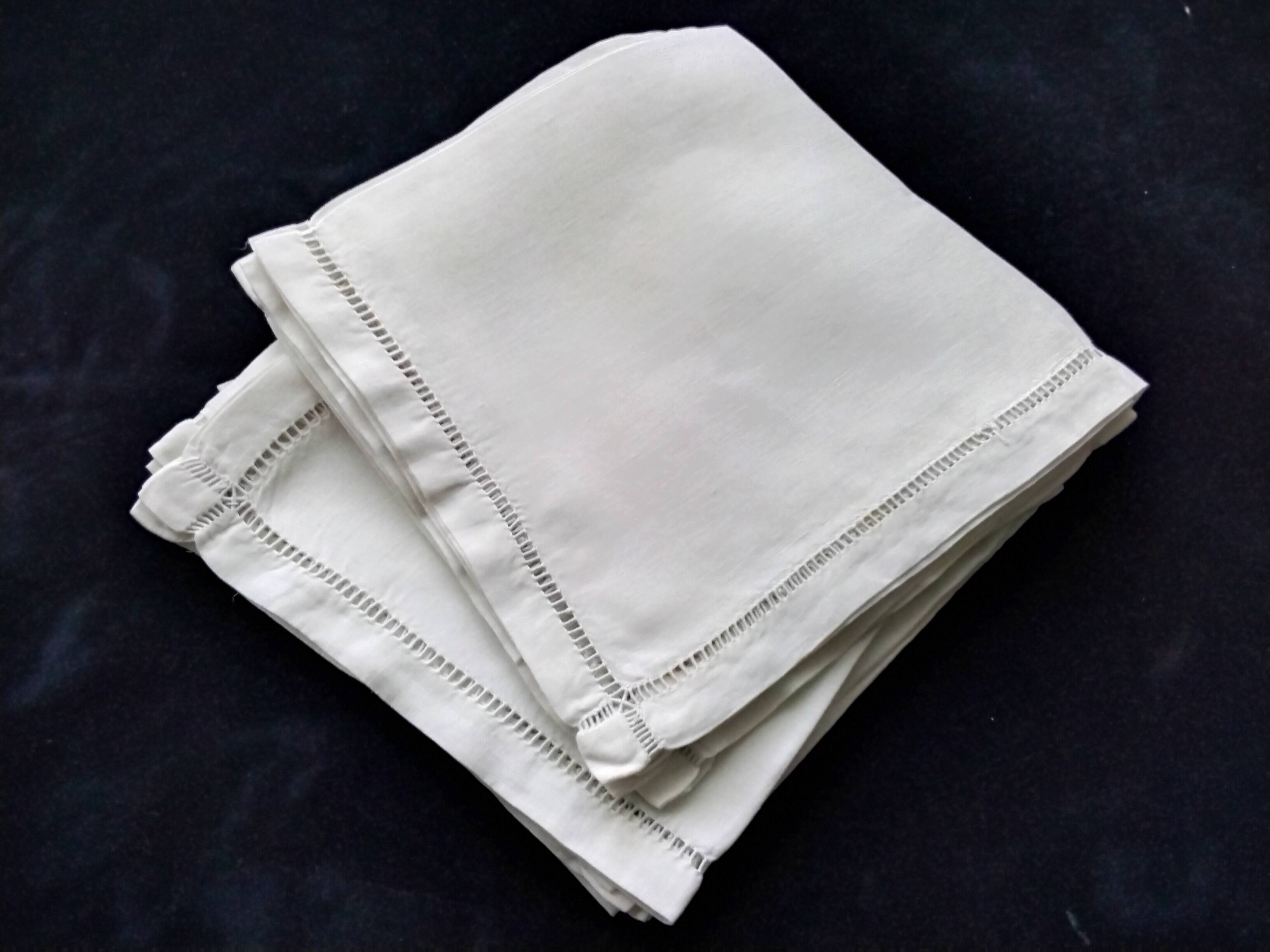 12 old white linen napkins 44.5 x 45.5 cm
