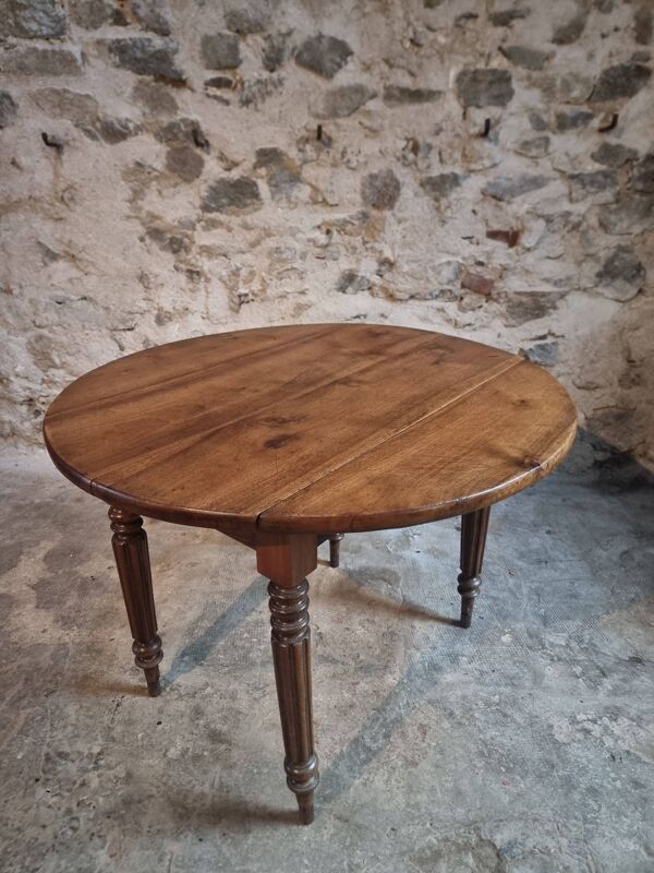 Table à abattants ancienne en noyer français – Table ovale avec rallonges pliantes des deux côtés, fin XIXe siècle