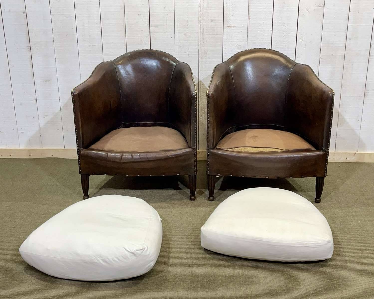Art Deco period club lounge in leather and fabric seating