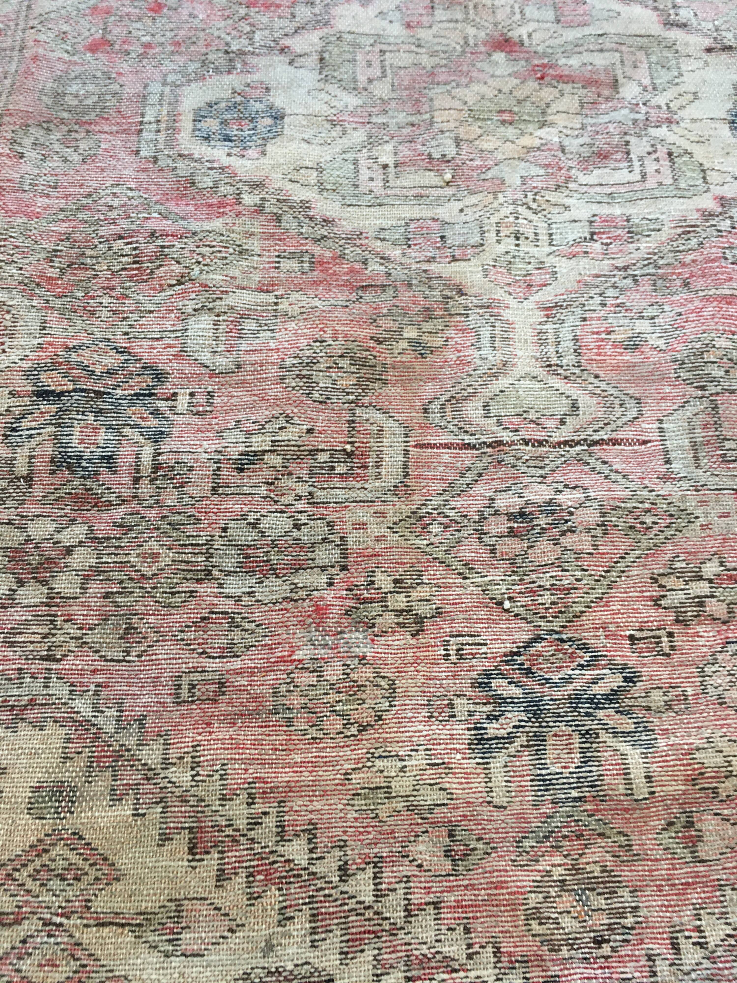 Handmade antique Persian rug 190x135cm