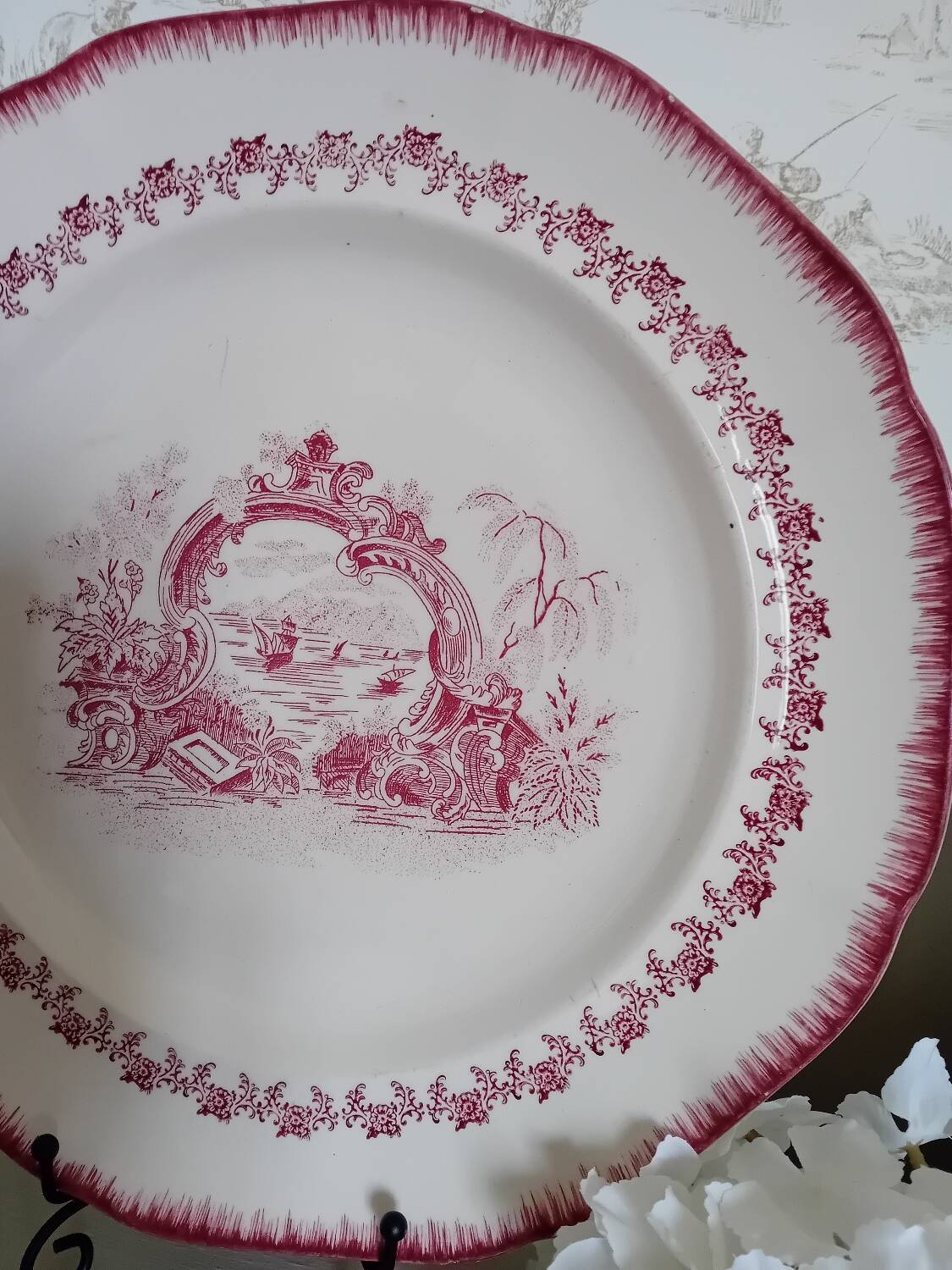Longwy serving dish