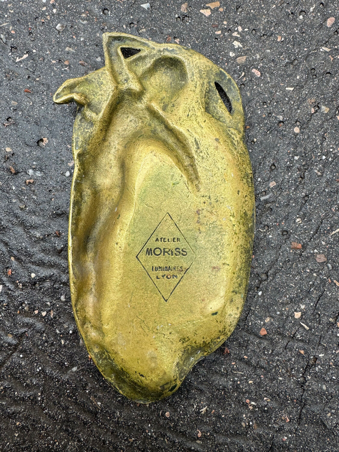 Art Nouveau bronze catchall