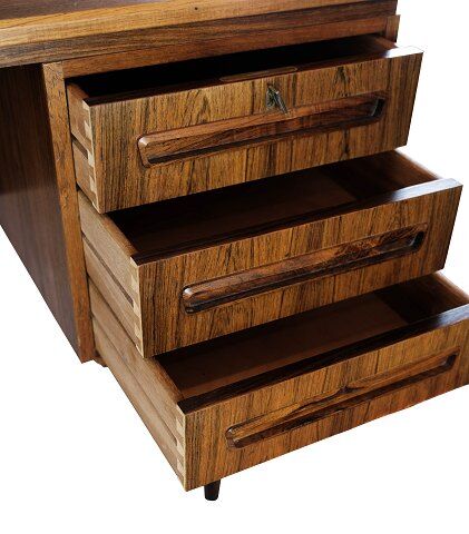Bureau en palissandre années 1960