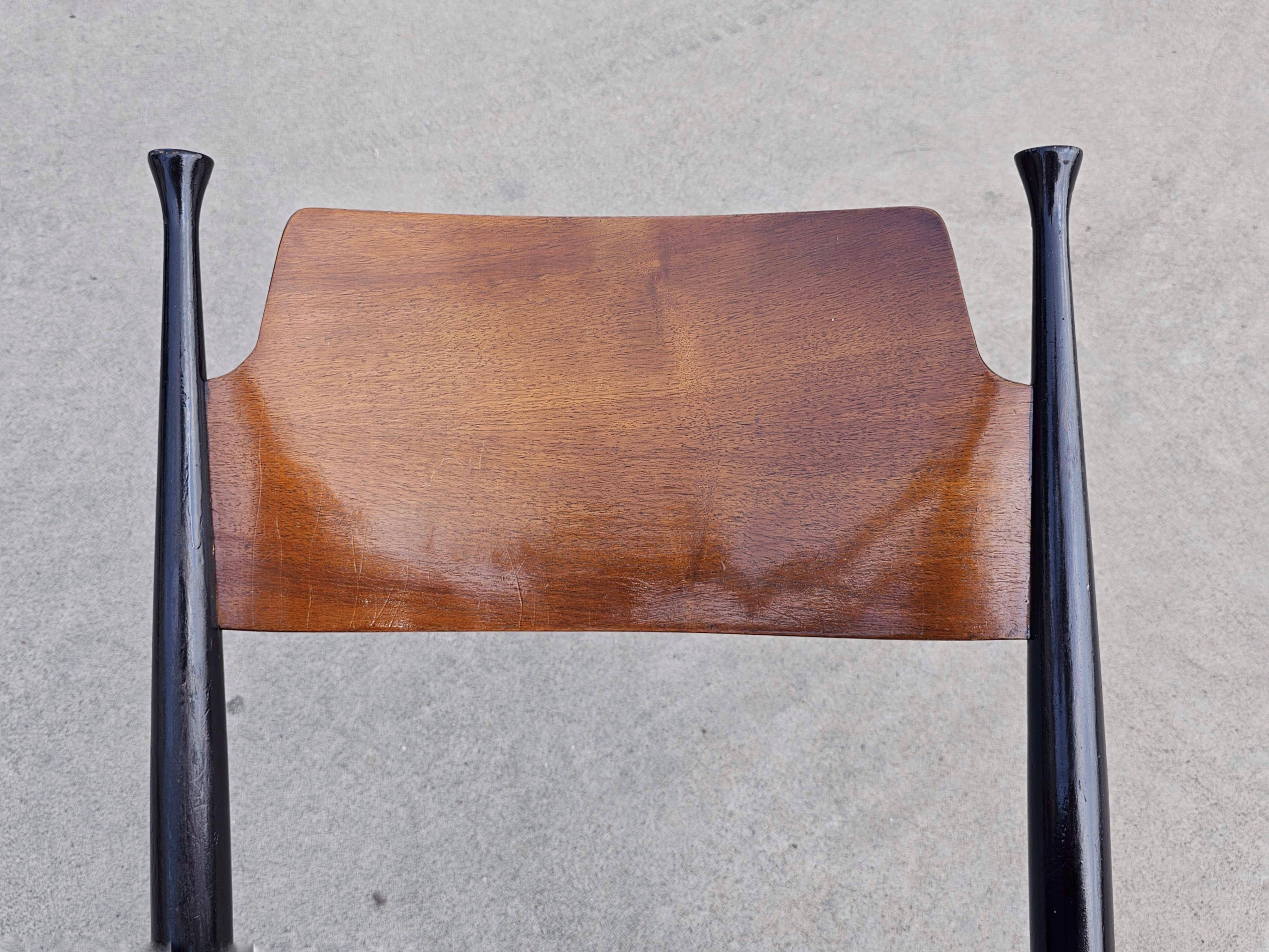 Set of 4 Mid-Century dining chairs by Paolo Buffa, 1960s.