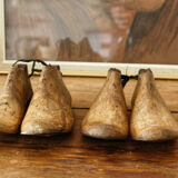 2 pairs of children's shoe trees