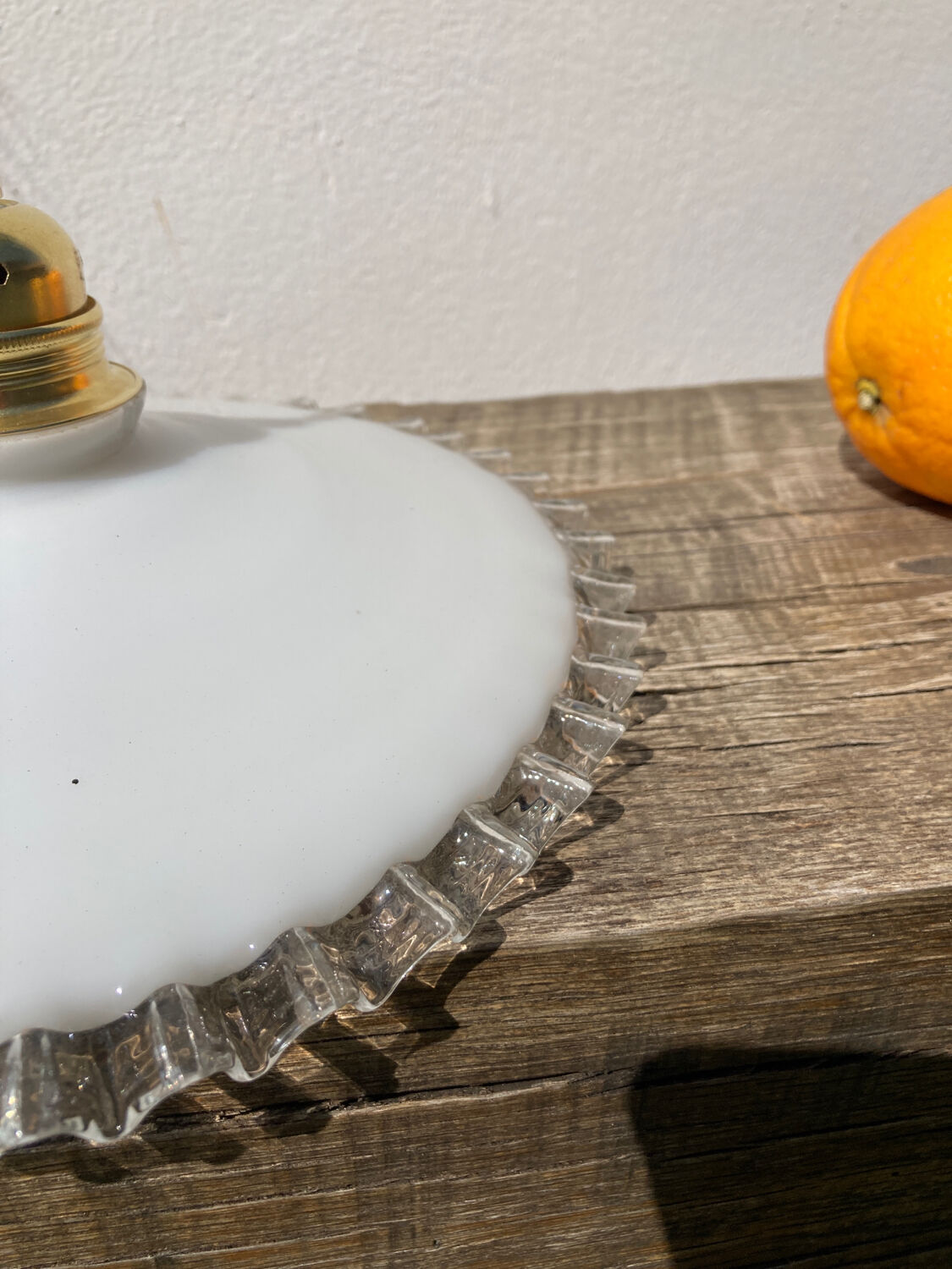 Vintage lace white opaline pendant lamp