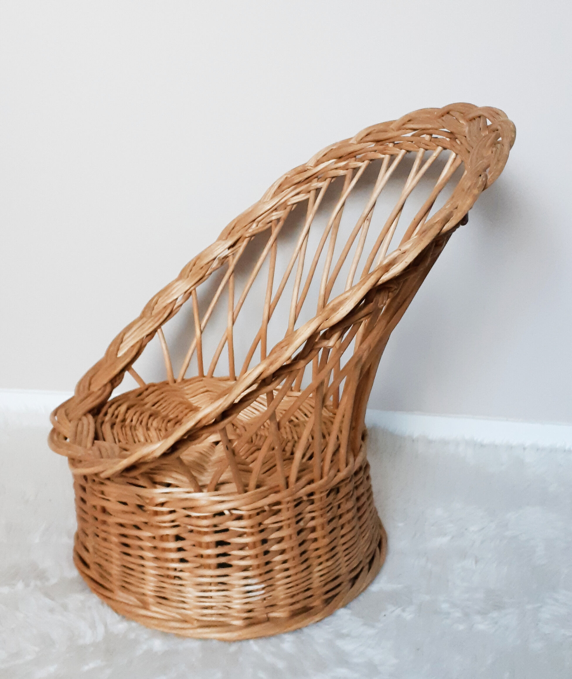 Children's rattan basket armchair