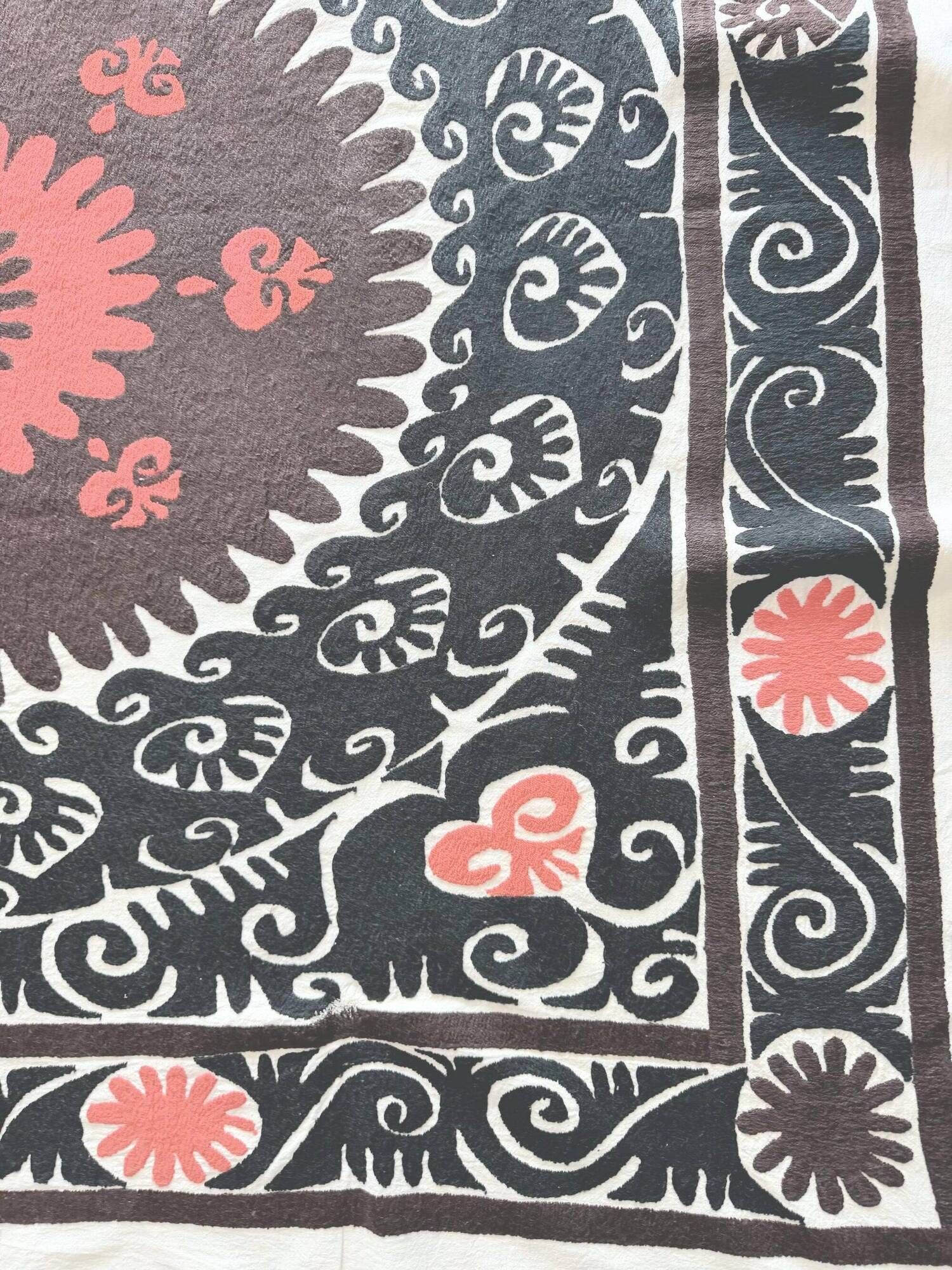 Vintage hand-embroidered tablecloth 158x162 cm