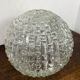 Globe en verre à décors géométriques