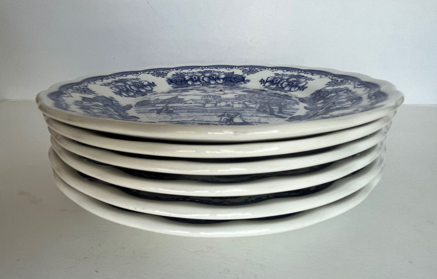 6 dessert plates with English décor