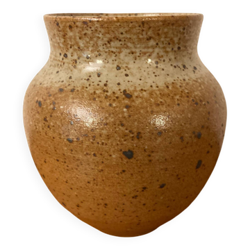 Vase in fine terracotta