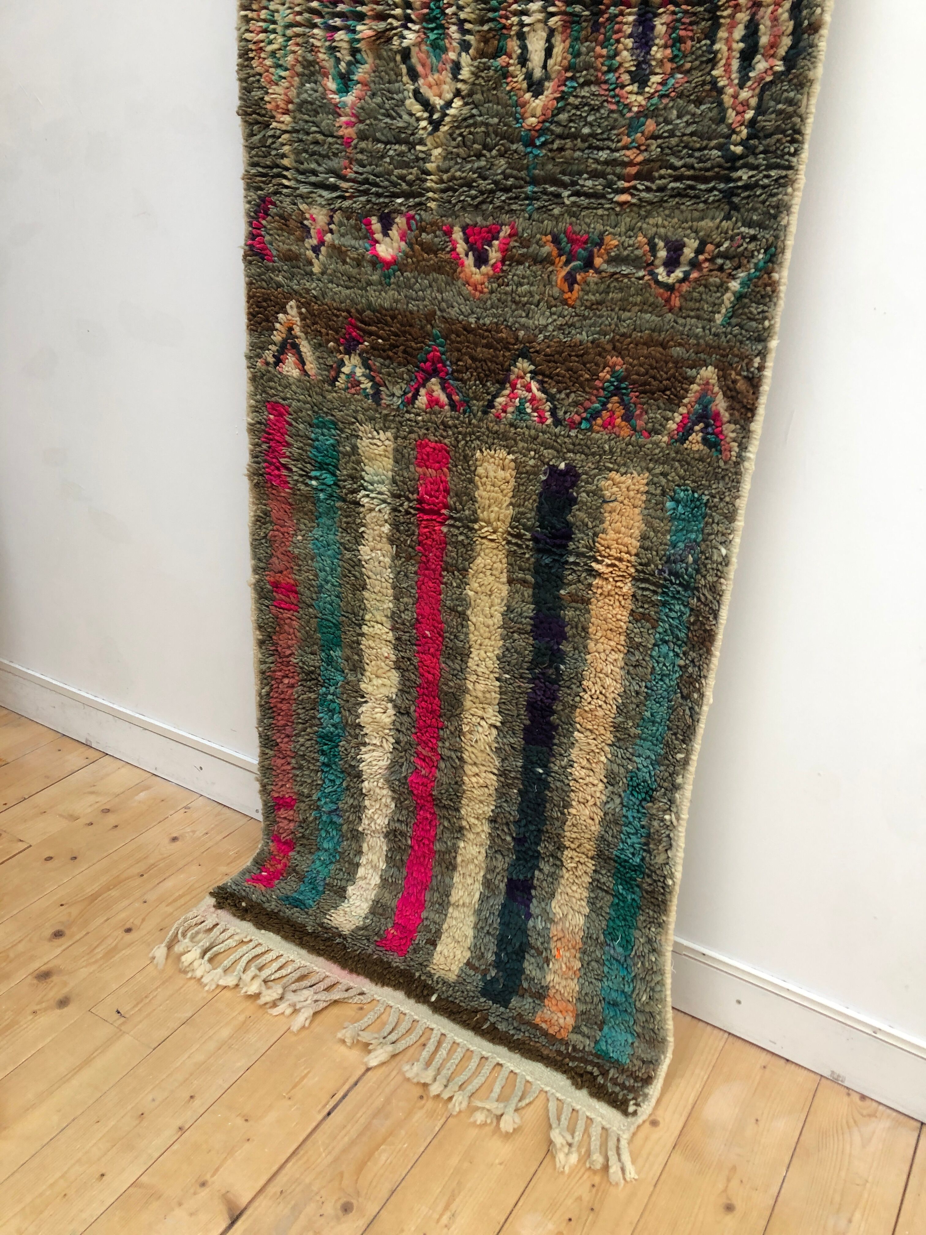 Moroccan Berber carpet Boujaad corridor 2,72x0.78m