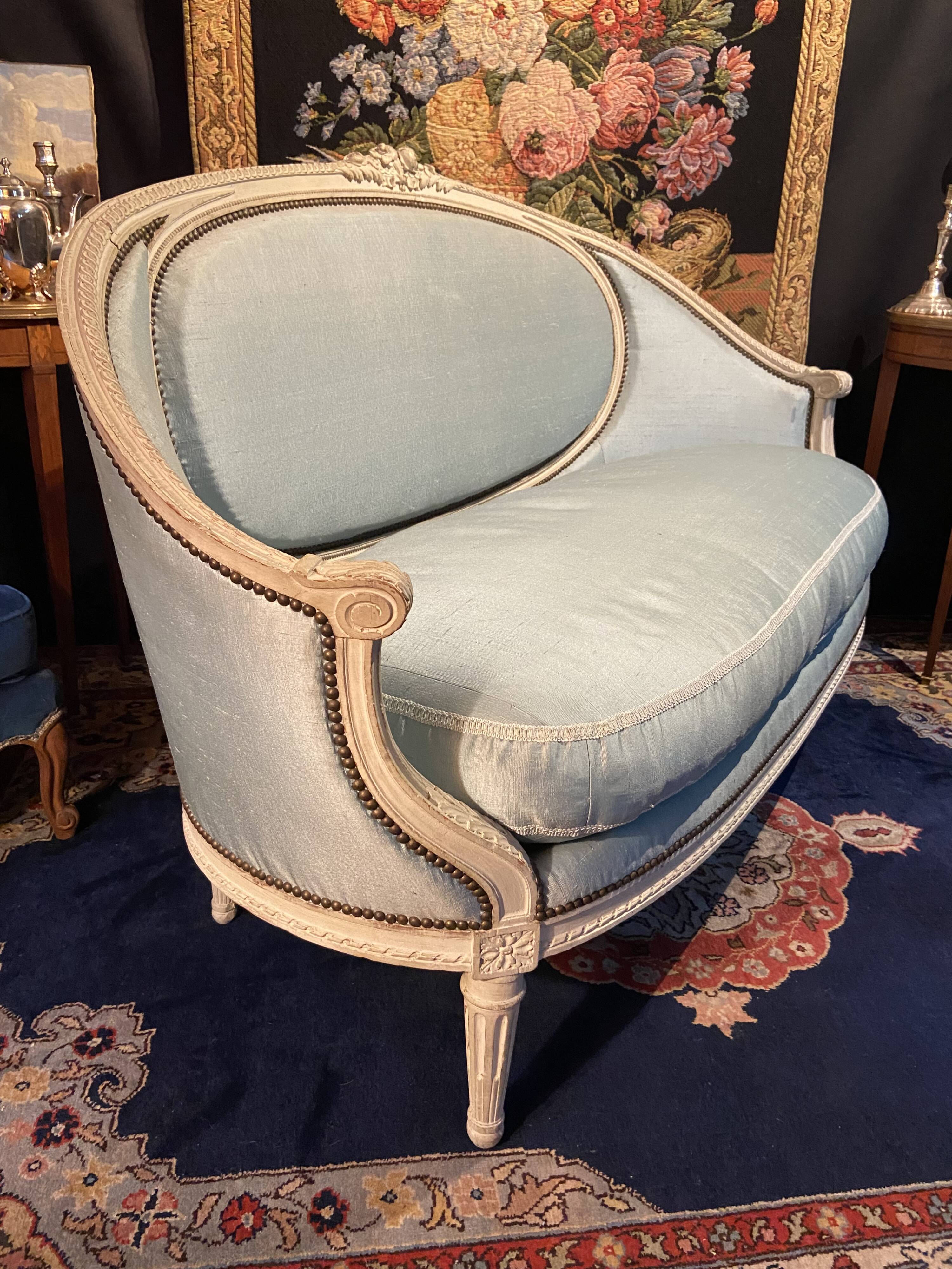 Louis XVI basket sofa from the 18th century