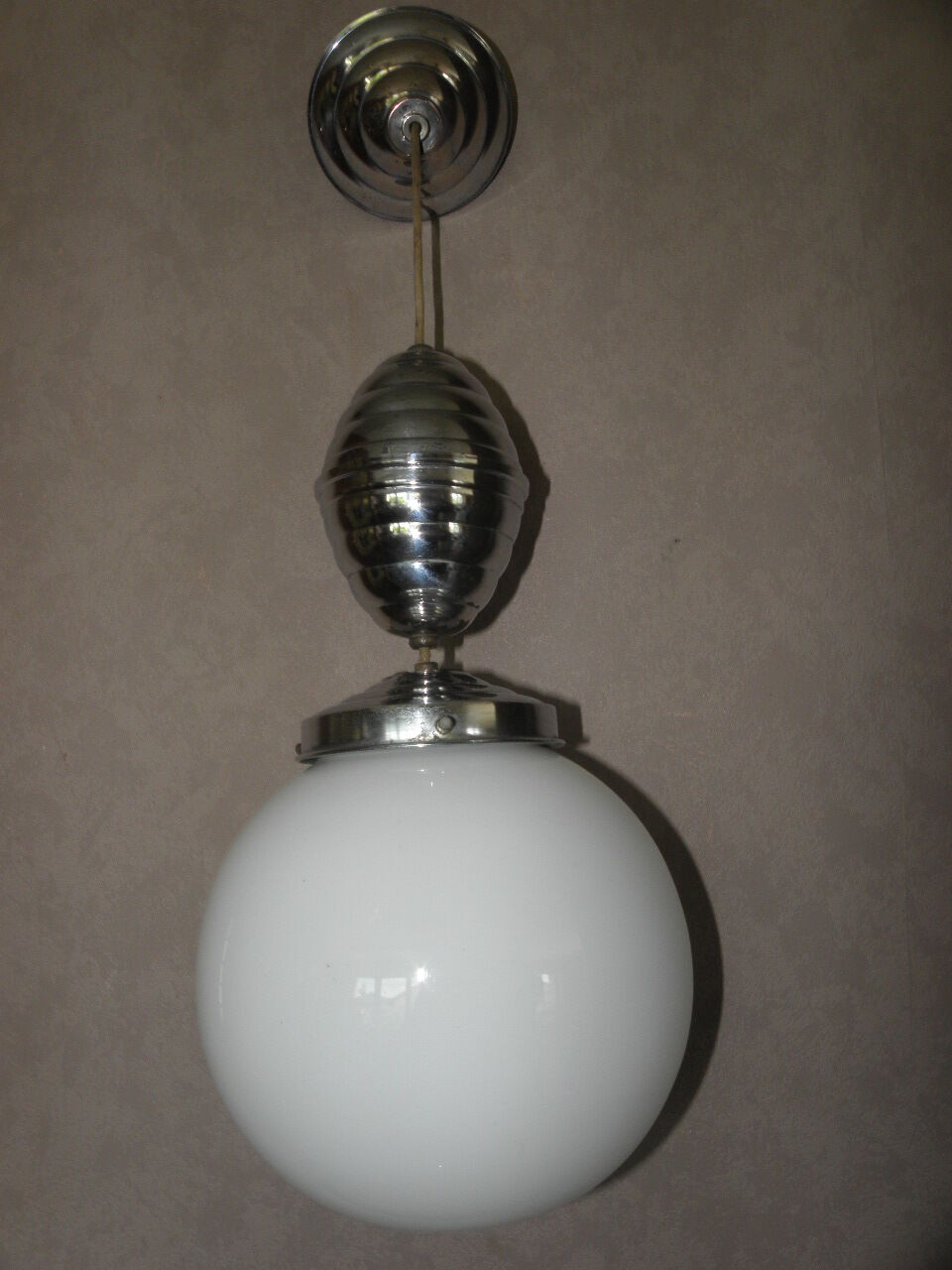 Suspension chrome and opaline