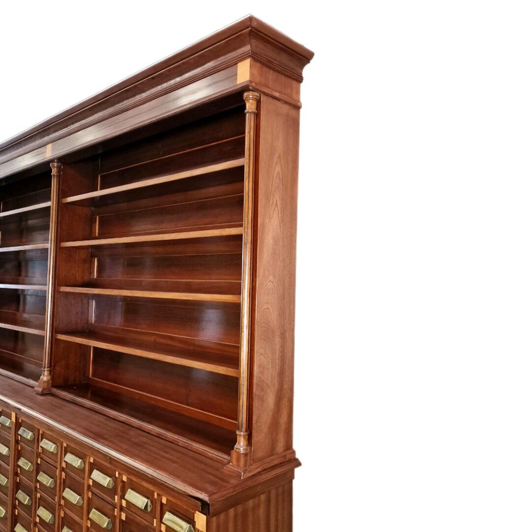 Grand cabinet d’apothicaire antique en acajou, 1909